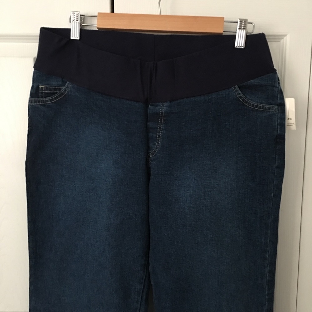 Maternity Jeans - Picture 3 of 5
